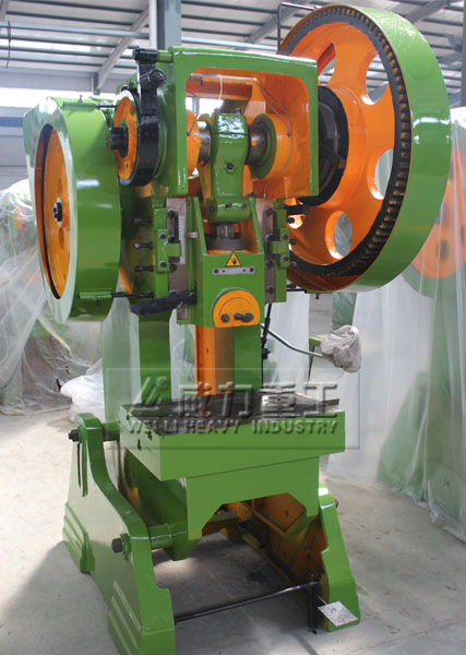 經(jīng)濟型沖壓機床正向著沖壓自動化領(lǐng)域發(fā)展