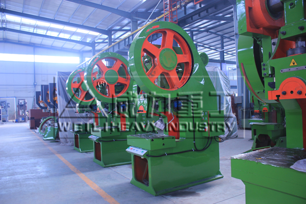 沖床生產(chǎn)車間