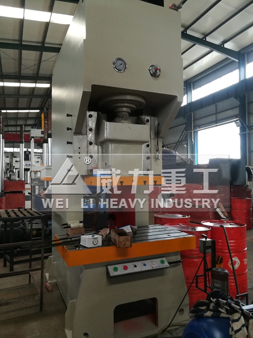 200噸液壓沖床車間現貨