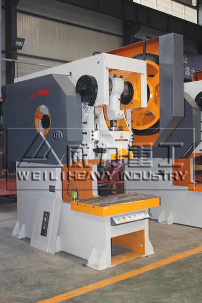 100噸深喉800mm沖床