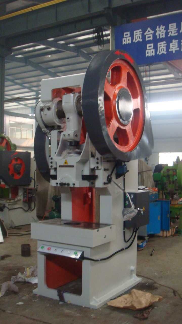 100噸沖床實(shí)物圖