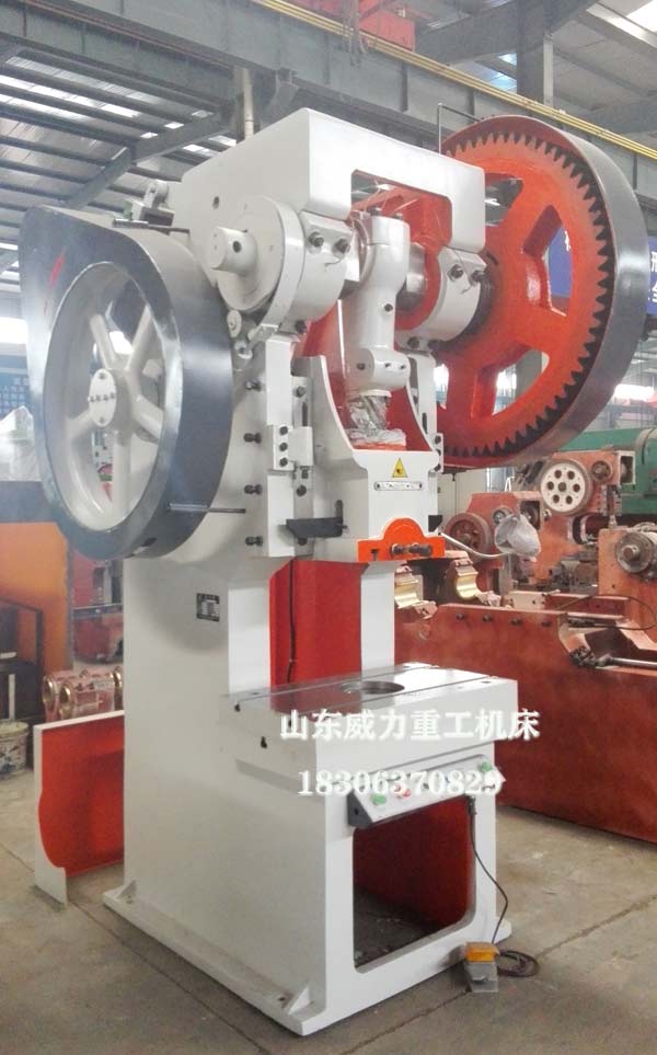 100噸沖床車間實物圖