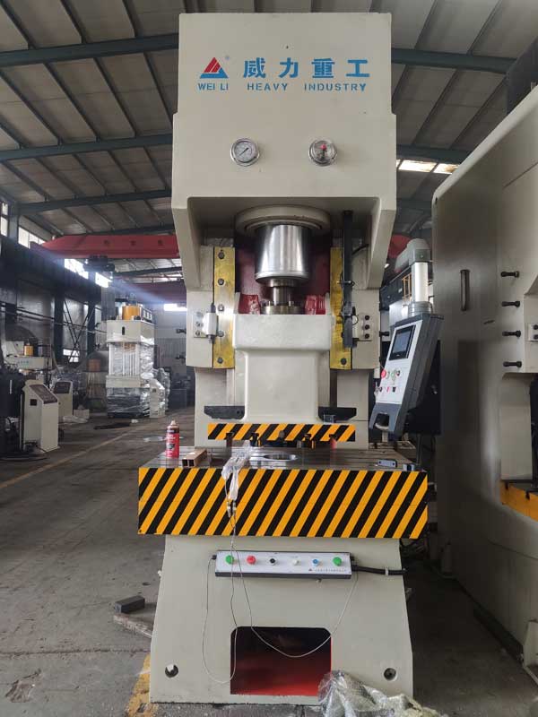 200噸液壓沖床圖片