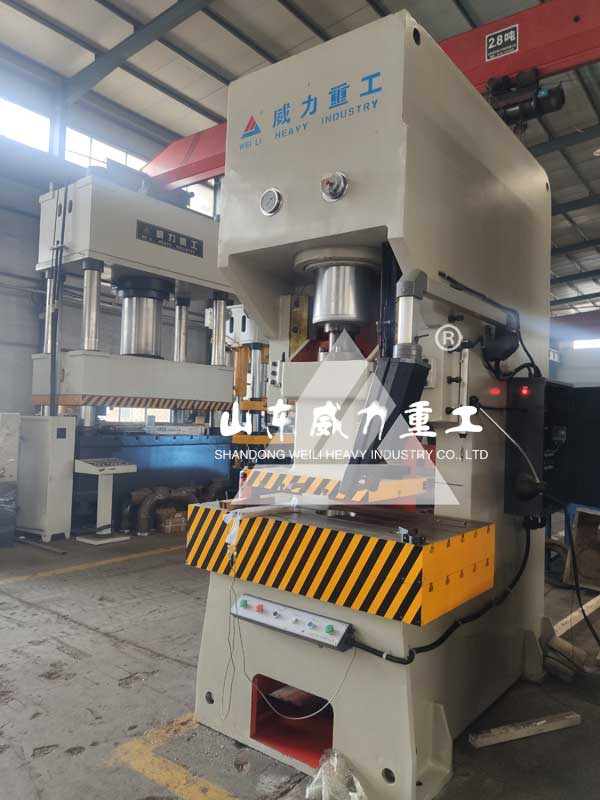 200噸快速伺服液壓沖床