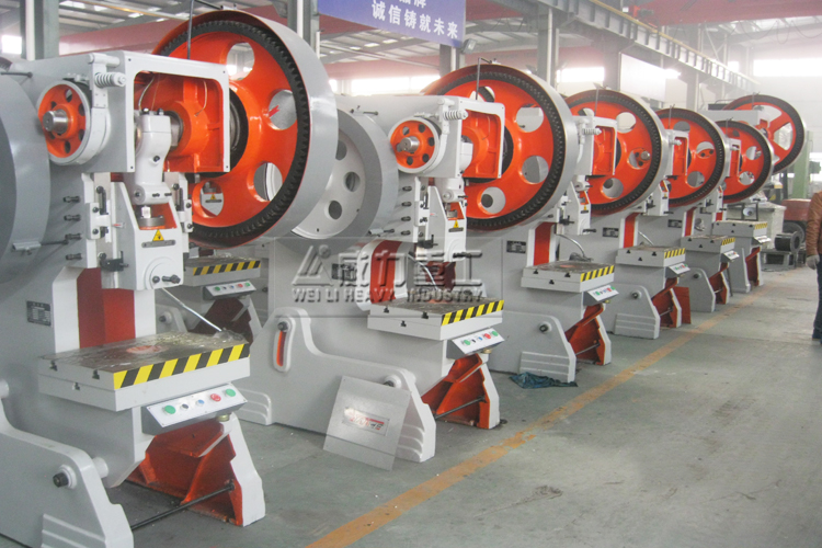 天津麥瑞特門業46臺沖壓機床產品展示圖